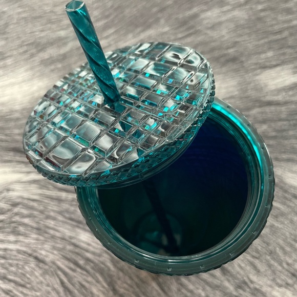 NWT - Starbucks 24oz Holiday Green Diamond-Textured Cold Beverage Tumbler - Picture 7 of 7